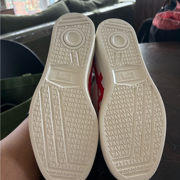 NWT Onitsuka Tiger by Asics White and Red Colorway - Picture 5 of 6